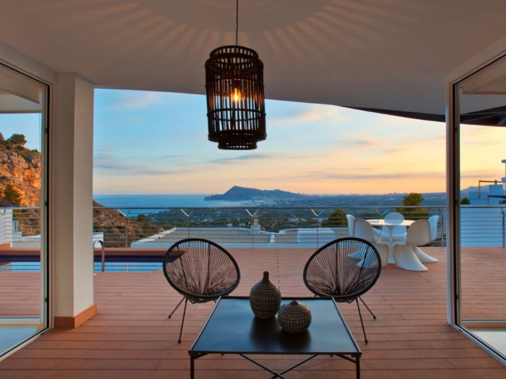 Prachtige villa te koop met zeezicht in Altea La Vella