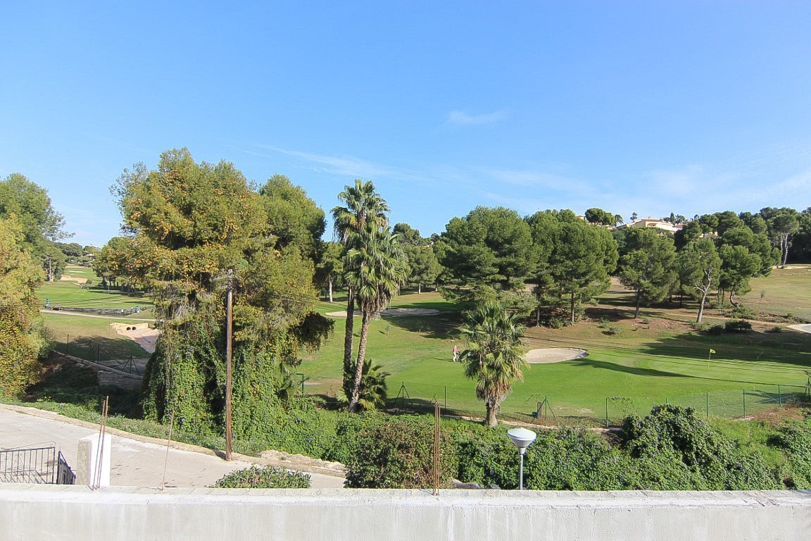 6388BEN Prachtige Ibizastijl villa in aanbouw te koop direct gelegen aan de golfbaan in Moraira