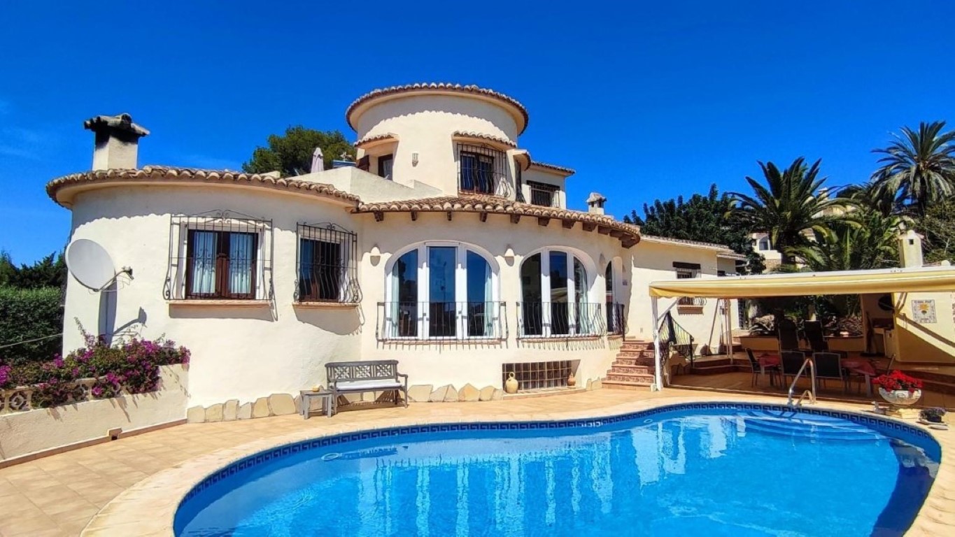 6456MOR Traditionele Spaanse villa te koop op loopafstand van het centrum van Moraira